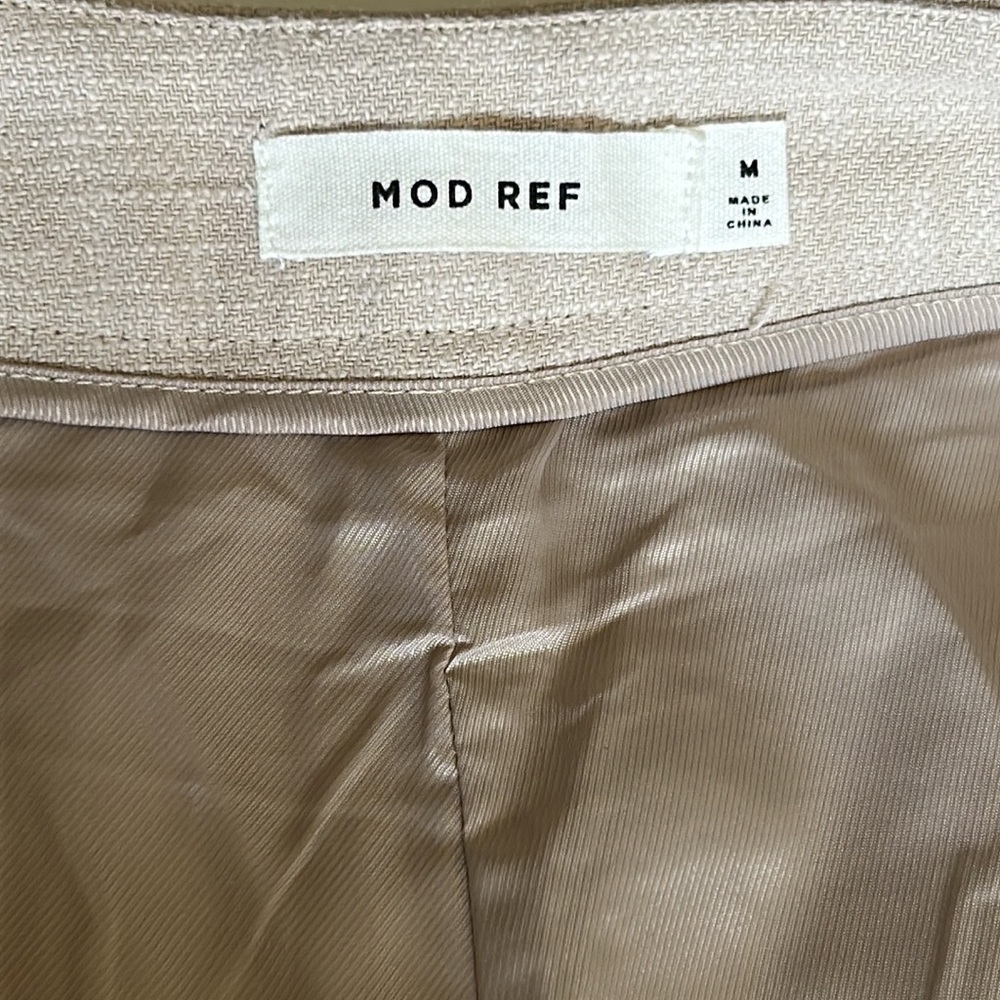 Mod Ref Linen Capri Pants - Picture 14 of 16